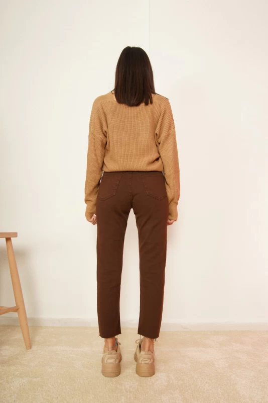 Acı Kahve Kesik Paça Pantolon ve Camel Örgü Hırka