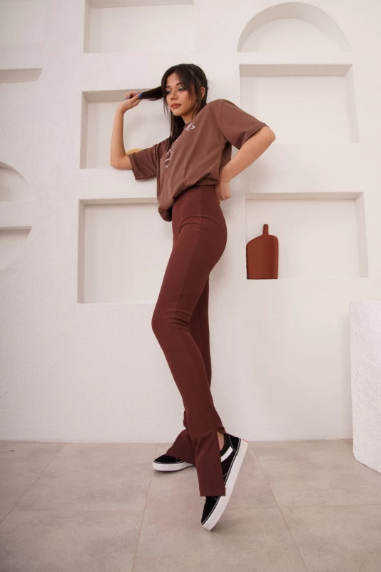 Kahverengi Yırtmaçlı Pantolon