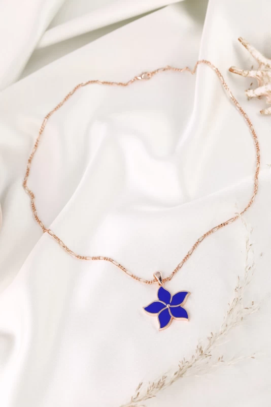 Mavi 71-0080 Figürlü Kolye