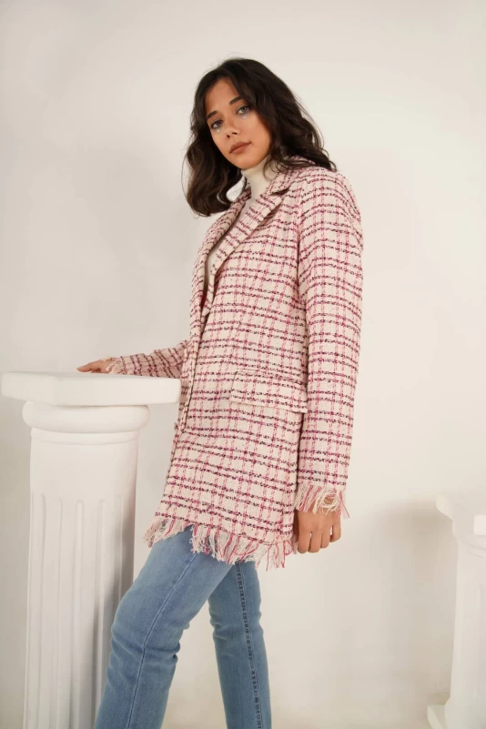 Pudra Tüvit Ceket ve Beyaz Balıkçı Yaka Triko