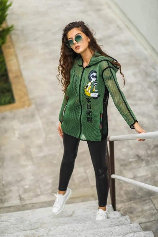 Yeşil Kız Baskılı File Ceket ve Siyah Parlak Deri Tayt