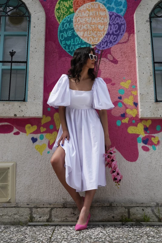 Beyaz Kurdele Detaylı Elbise