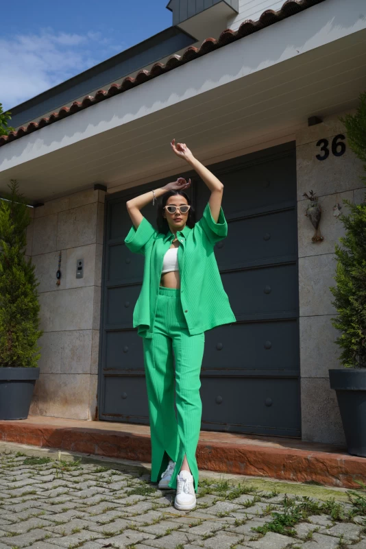 Yeşil Fitilli Gömlek Takım