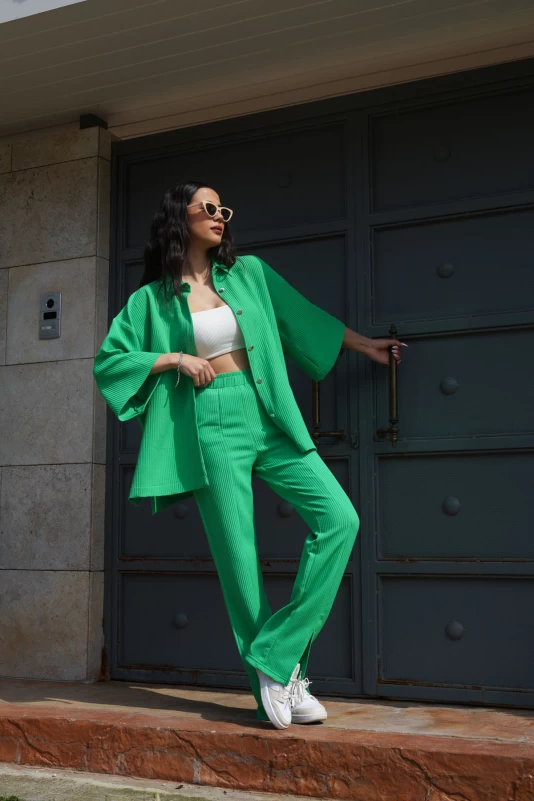 Yeşil Fitilli Gömlek Takım