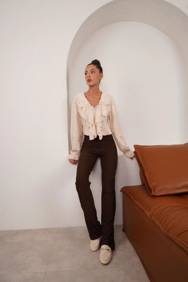 Kahverengi Çizgili Palazzo Pantolon, Taş Renk Yakası Fırfır Detaylı Bluz