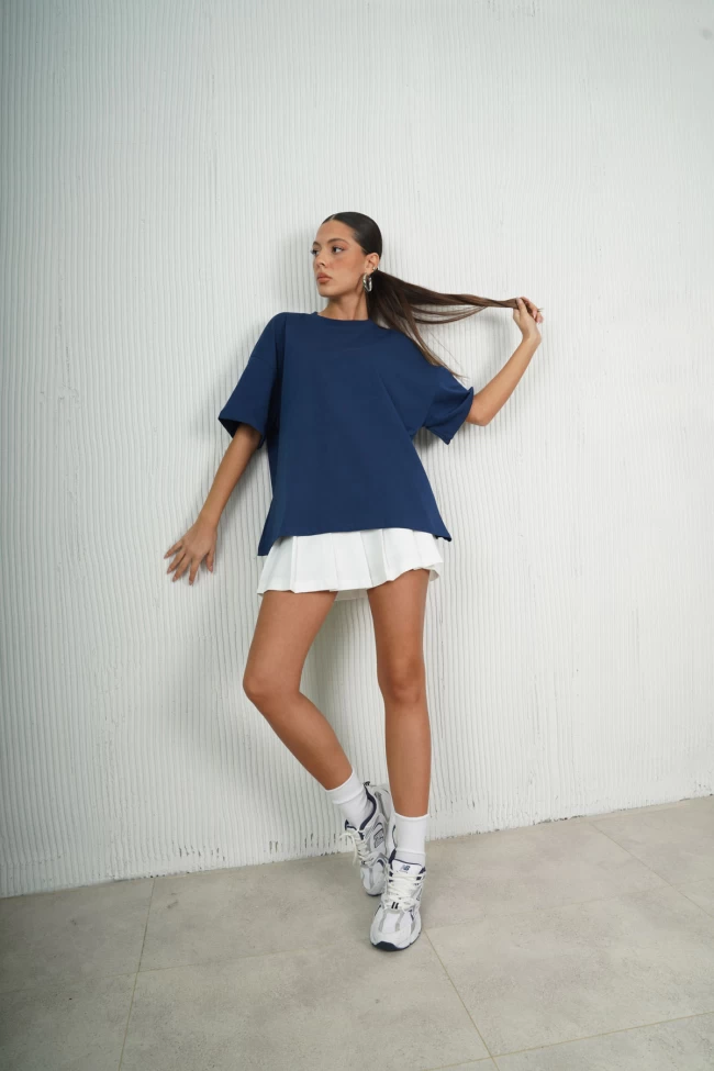 Lacivert Oversize T-Shirt, Ekru Pile Detaylı Şort Etek