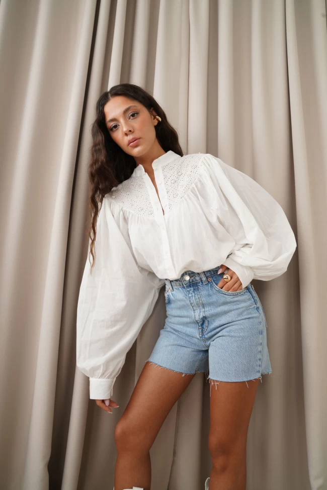 Beyaz Yakası Boncuk Detaylı Gömlek, Buz Mavisi ZR Şehir Boy Jean Şort