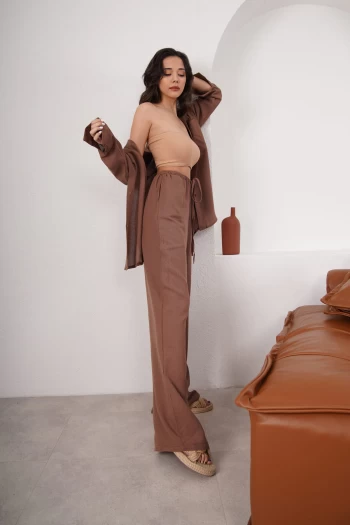 Kahverengi Keten Takım ve Camel Croptop