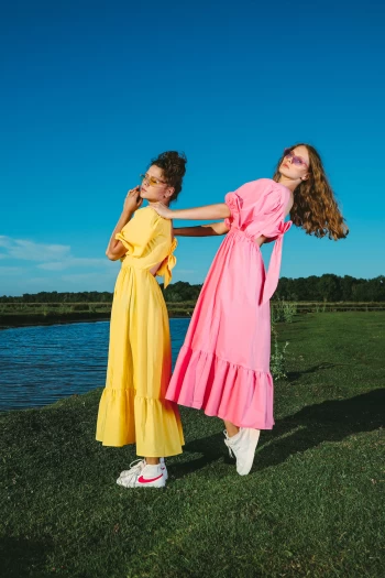 Pembe Sırttan Bağlamalı Poplin Elbise