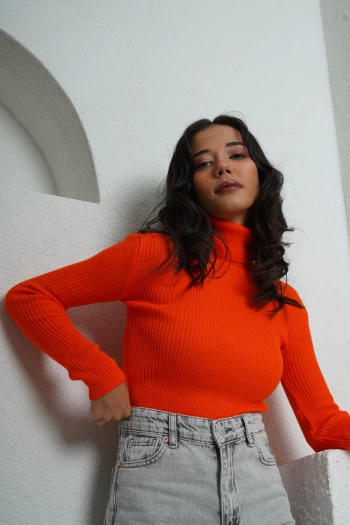 Turuncu Boğazlı Triko