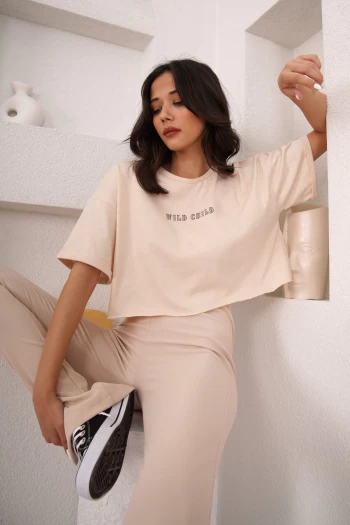 Açık Bej Sırtı Baskılı Crop T-Shirt