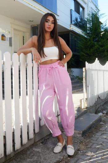 Ekru Straplez Croptop, Pembe Paçası Pensli Müslin Pantolon