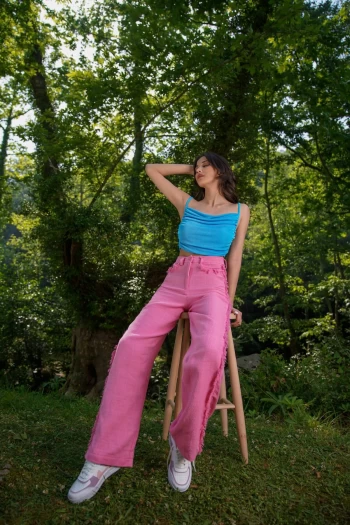 Mavi Büzgü Detaylı Crop Bluz
