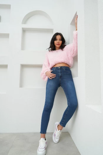 Mavi Dikiş Detaylı Pantolon, Açık Pembe Lastikli Örgü Kazak