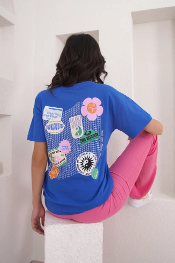 Saks Mavi T-Shirt ve Pembe Fitilli Pantolon