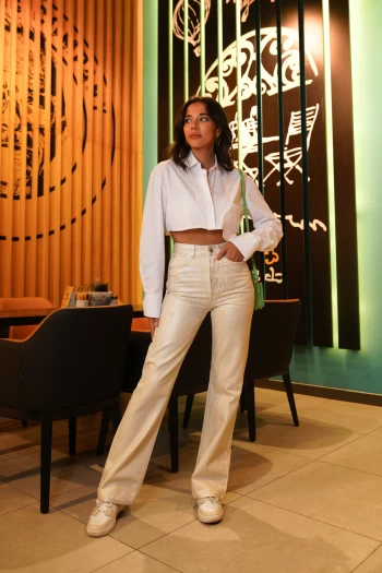 Silver Boru Paça Parlak Pantolon, Beyaz Tek Cepli Crop Gömlek