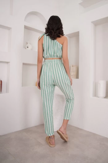 Yeşil Tek Omuz Croptop ve Yeşil Çizgili Pantolon