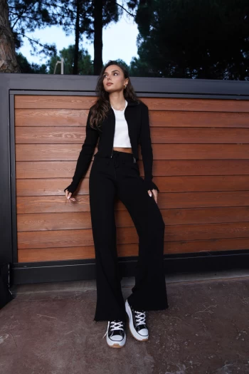 Siyah Fermuarlı Triko Takım