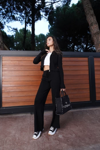 Siyah Fermuarlı Triko Takım