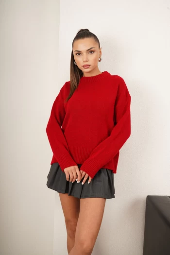 Antrasit Çift Kemerli Etek, Kırmızı Bisiklet Yaka Kazak