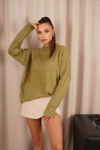 Yeşil Bisiklet Yaka Yumoş Kazak, Bej Özel Dikim Şort Etek