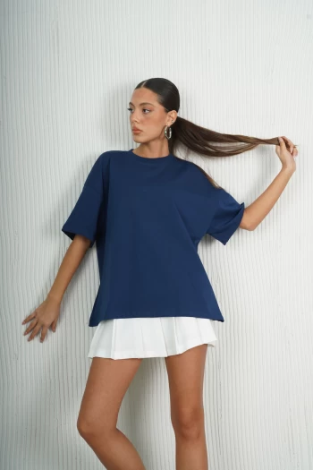 Lacivert Oversize T-Shirt, Ekru Pile Detaylı Şort Etek