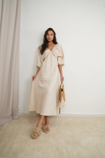 Bej Sırt Dekolteli Müslin Elbise