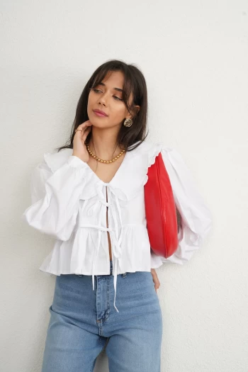 Beyaz Bebe Yaka Gömlek