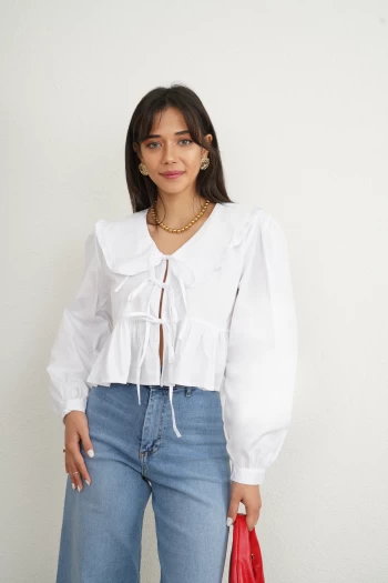 Beyaz Bebe Yaka Gömlek, Açık Mavi ZR Bilek Boy Jean