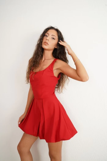 Kırmızı Askılı Balon Elbise