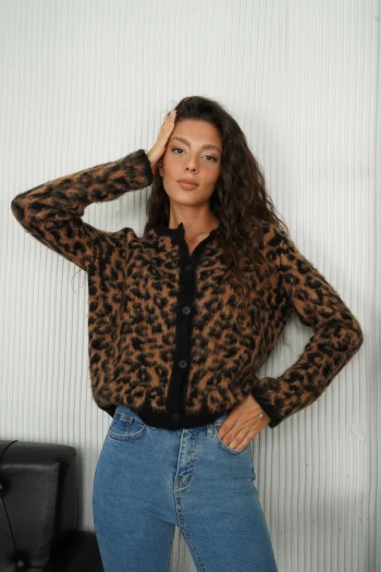 Camel Leopar Yumoş Hırka, Açık Mavi Fermuarlı Çift Cepli Pantolon