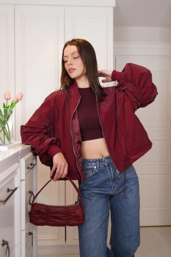 Bordo Tasarım Bomber Ceket, Mavi Zr Yüksek Bel Palazzo Jean, Bordo Uzun Kollu Crop