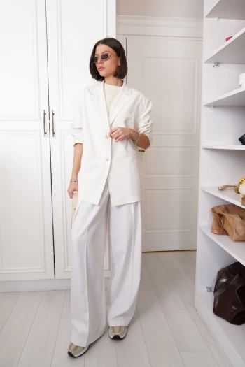 Beyaz Blazer Ceket, Beyaz Düğme Detaylı Pantolon