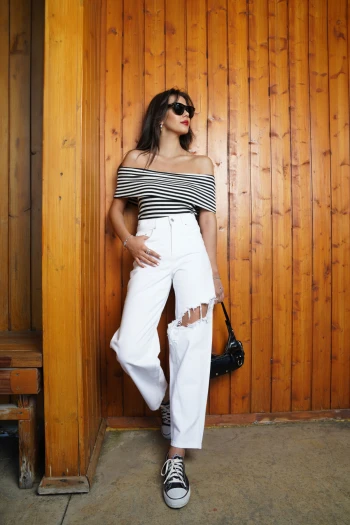 Beyaz Dizi Yırtık Detaylı Jean