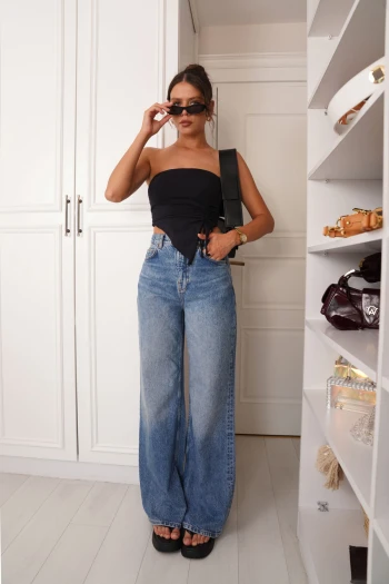 Siyah Büzgülü Straplez Bluz