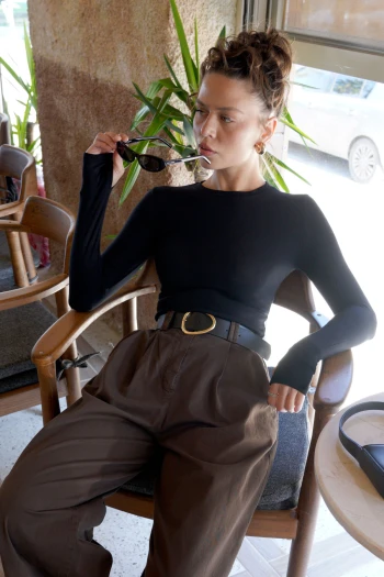 Siyah Orj Marka Parmak Geçirmeli Body