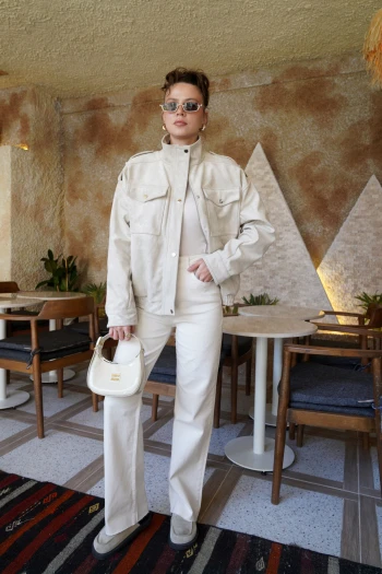 Ekru Bomber Süet Ceket, Taş Renk Kemerli Pantolon