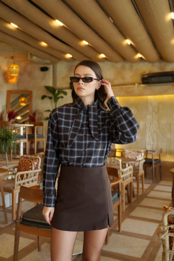 Kahverengi Ekose Bağlamalı Gömlek