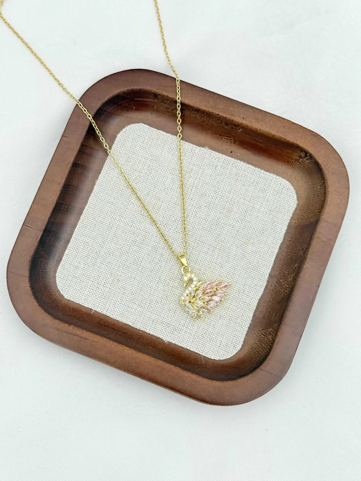 Çelik Gold Kuğu Kolye 45 Cm