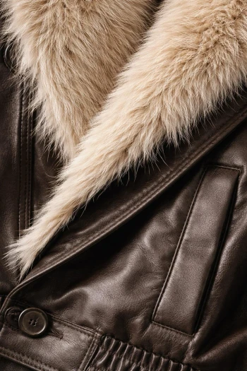 Kahverengi Yakası Kürklü Kruvaze Deri Ceket