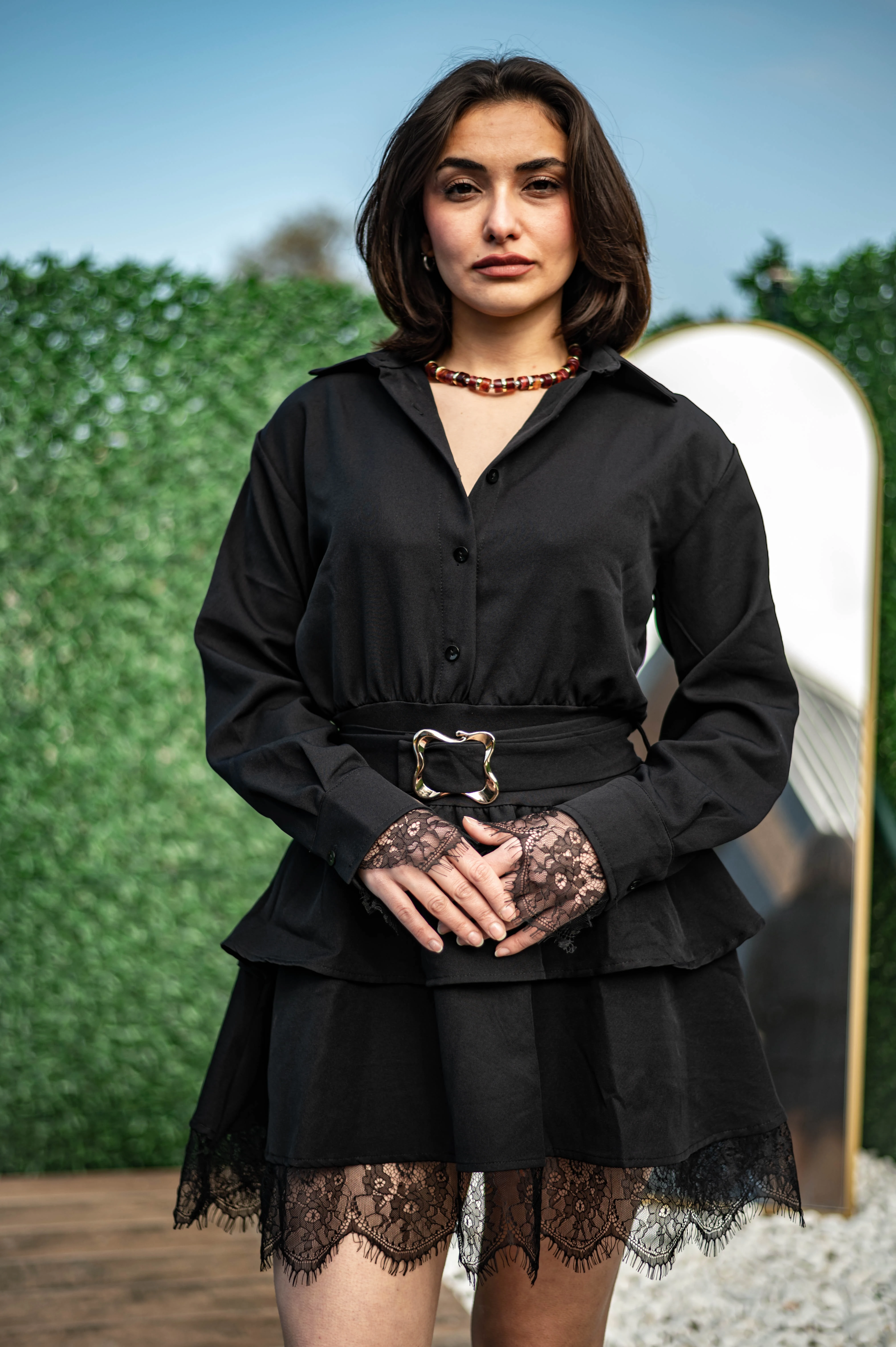 Siyah Dantel Detaylı Gömlek Elbise