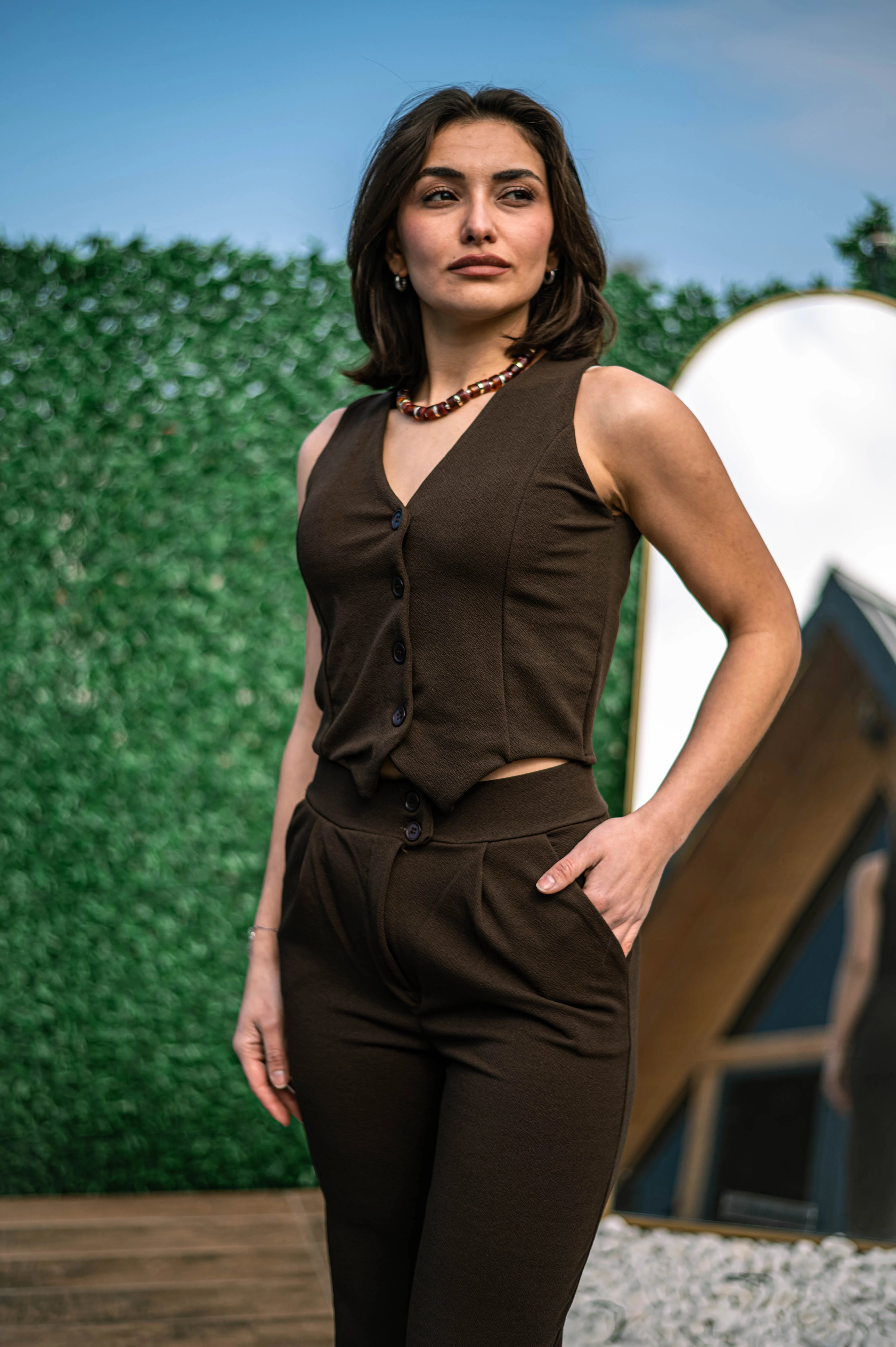 Kahverengi Krep Kumaş Yelekli Pantolon Takım